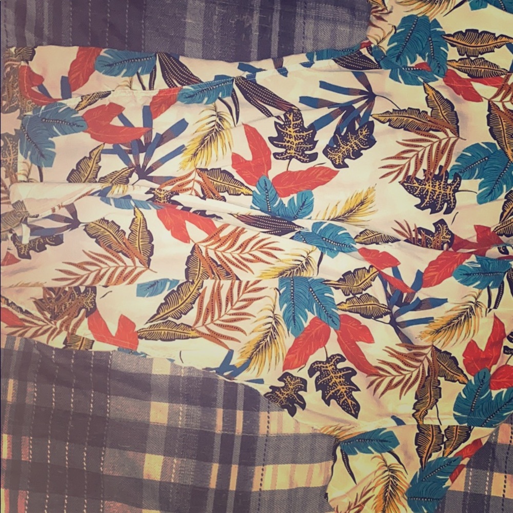 Button-down Colorful casual shirt